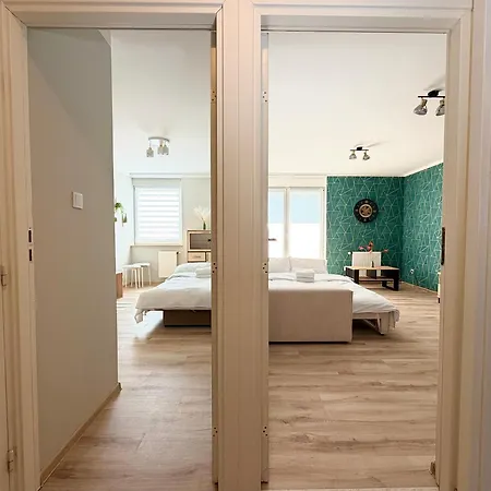 아파트 Reja Cozy Comfort By Bookinghost