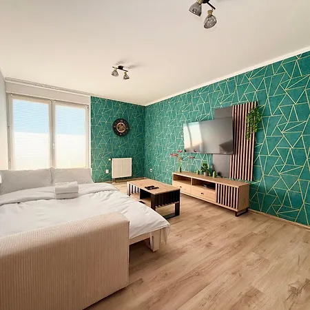 아파트 Reja Cozy Comfort By Bookinghost