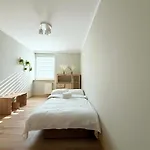 Reja Cozy Comfort By Bookinghost *